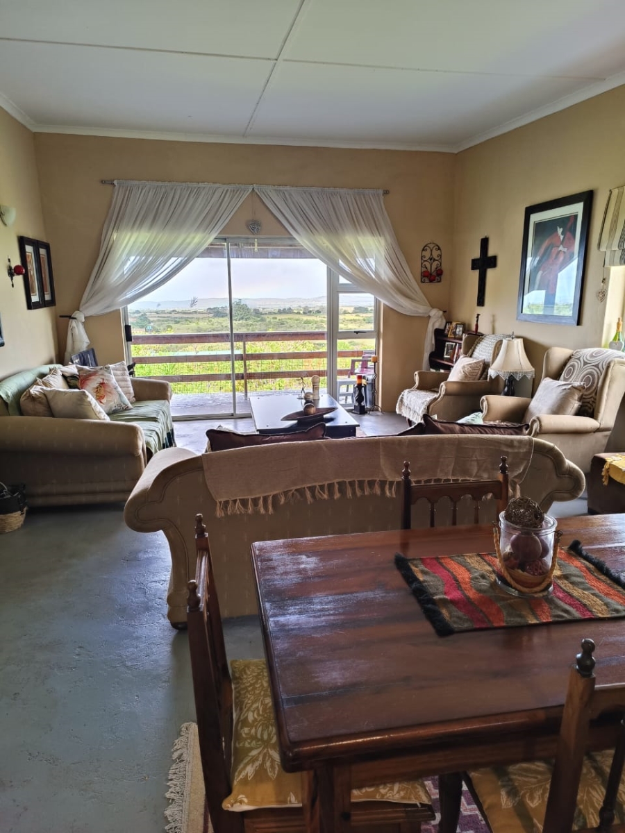 2 Bedroom Property for Sale in Bathurst Eastern Cape